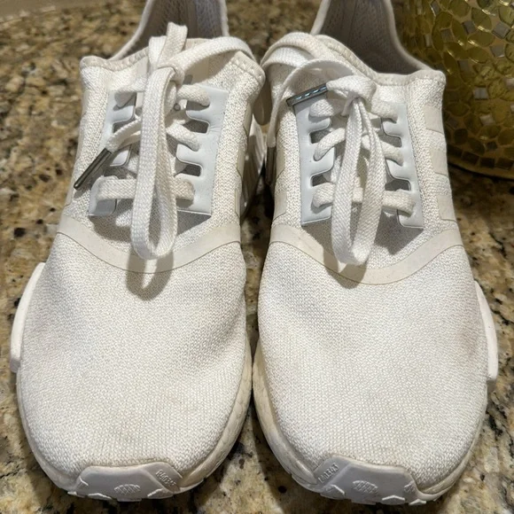 Adidas Women’s Size 9 - Picture 4 of 5